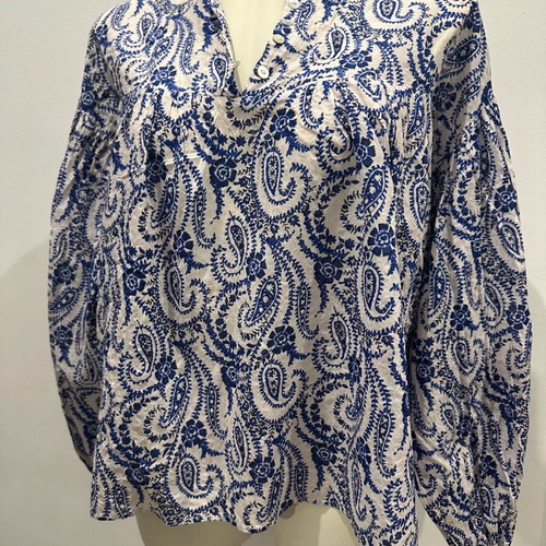 Spring shirt size M like new, unworn