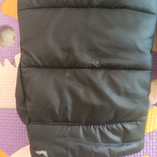 Teranova medium black jacket used with small sleeve defect