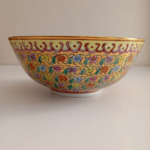 Vintage Rose Familie Medalion Chinese porcelain bowl used