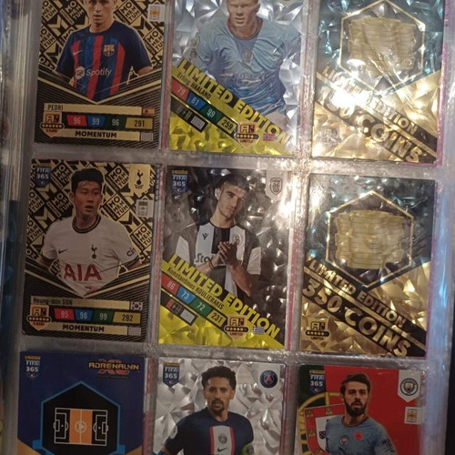 Adrenalyn album FIFA 365 2023 like new with cards and gifts