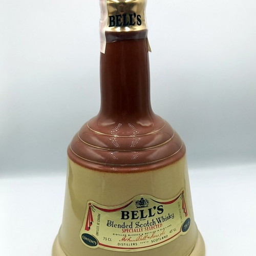 Bell`s ceramic Bell Decanter Whisky new