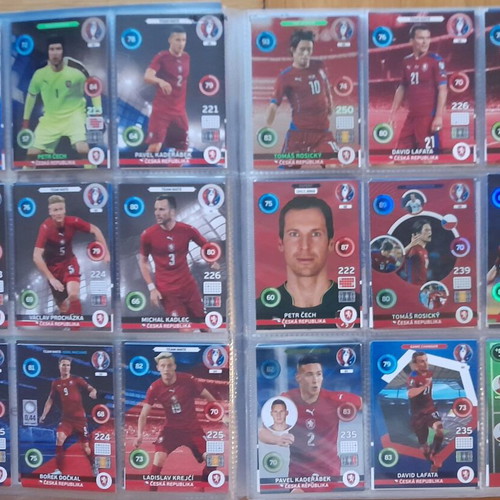 Euro France 2016 Adrenalyn XL album with 413/459 cards used