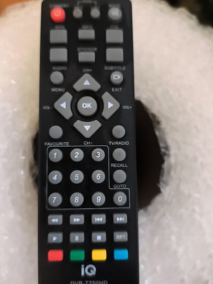 Τηλεχειριστήριο iQ DVB-T750HD μεταχειρισμένο για αποκωδικοποιητή