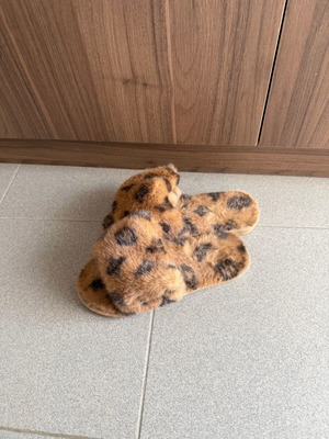 Ego Shoes furry slippers brown like new, size 38