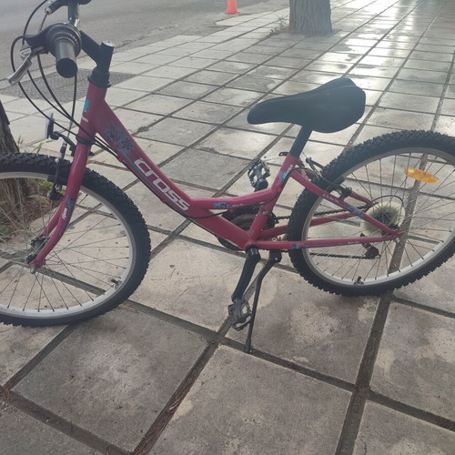 Mountain Bike 24 Inch Red Like New, Kids 8-11 Years