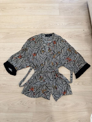Zara kimono like new, black and white, size M