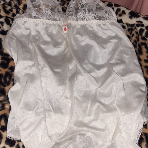 Women's sexy lingerie No 75 cup B new, black and white