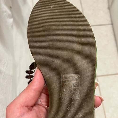 amazing multicolored sandal shoe like new