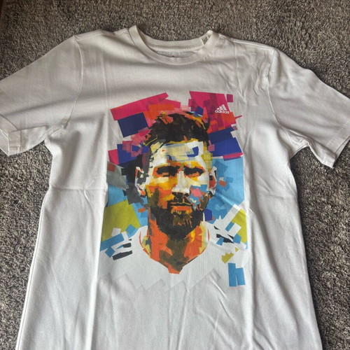 Messi Adidas T-shirt like new, authentic