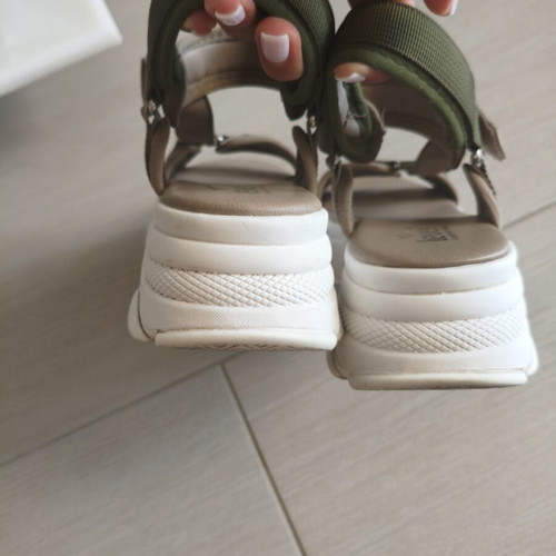 Level Anatomic women's sandals like new, olive khaki, size 37