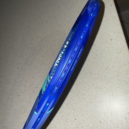 Yonex Ezone 98 305gr Blast Blue L4 tennis racket like new