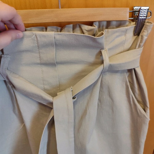 Paperbag pants beige Zara like new with elastic waist and belt
