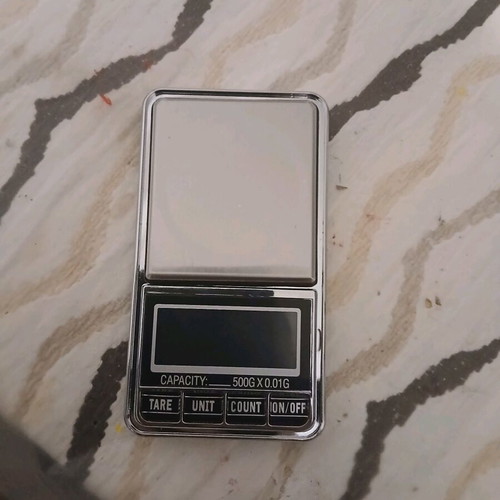 Rechargeable scale for small items