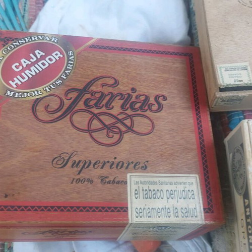 Cigar boxes used, pack