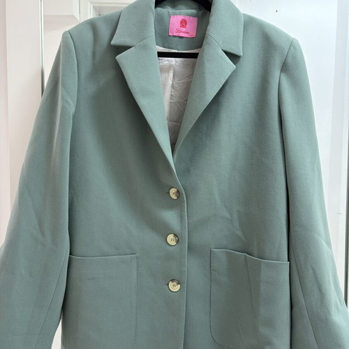 Karavan mint color jacket used, sizes S/M