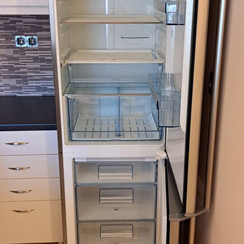 AEG Santo S83600CMM0 ProFresh Plus refrigerator like new