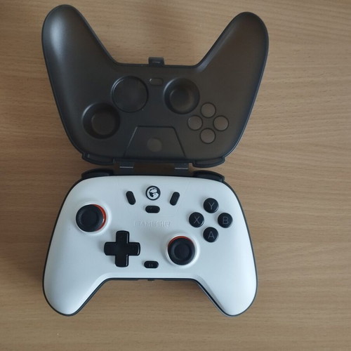 Gamesir Nova Lite wireless gamepad with Hall Effect sticks