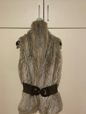 Fur sleeveless vest like new with belt, beige brown
