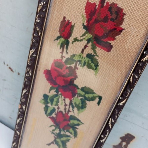 Embroidery in embossed frame with roses like new