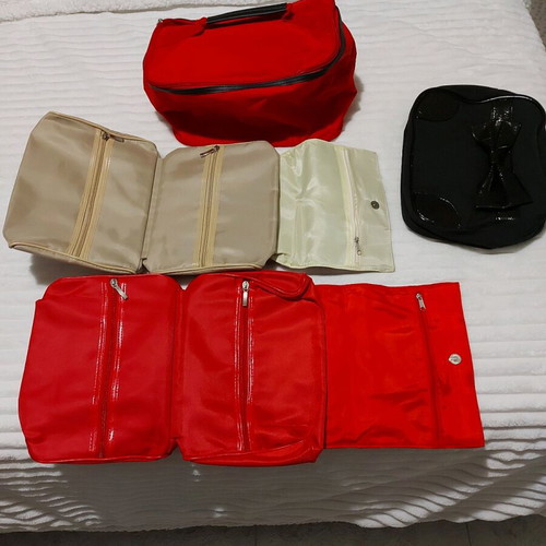 Toiletry bags like new, set of 4 pieces