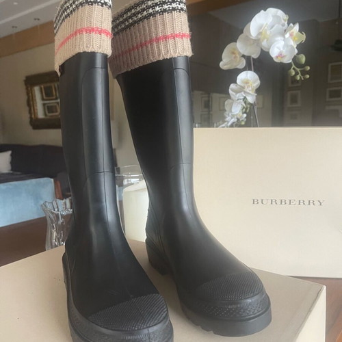 Burberry black rain boots with check lining size 38 like new