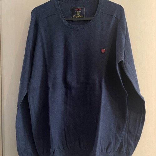 Explorer blue pullover size L like new