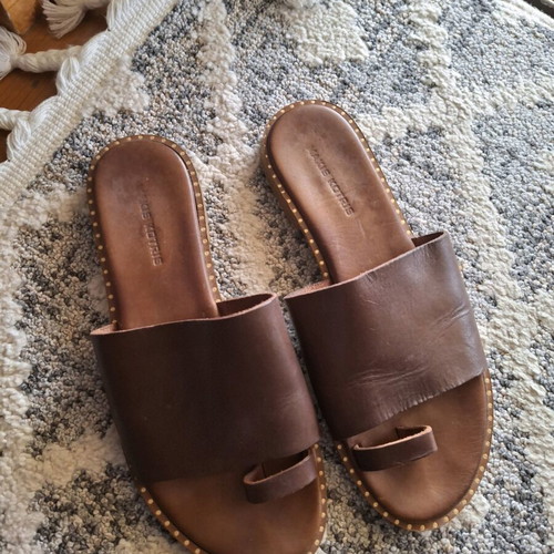 Makis Kotris flat women's leather sandals like new, size 39, brown
