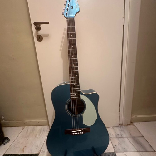 Fender Sonoran SCE Electro Acoustic Guitar like new, Lake Placid Blue