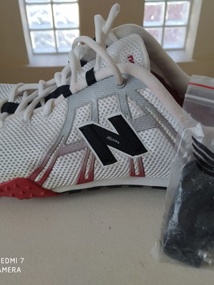 Παπούτσια New Balance αθλητικά σαν καινούργια, μέγεθος 39, άσπρο και κόκκινο