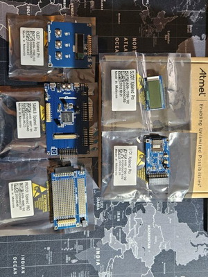 Atmel Xplained Pro kit new with SAM4L8, OLED, LCD, sensors and microSD