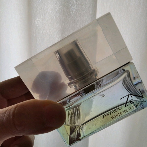 Shiseido Zen women's perfume bottle used