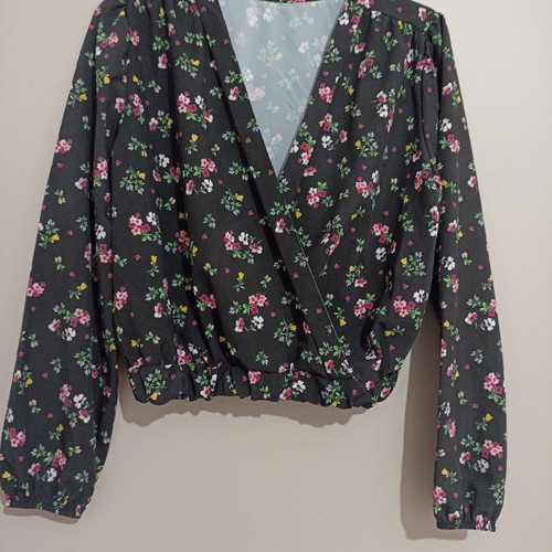 Floral cropped blouse new, black