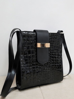 Shoulder bag black like new
