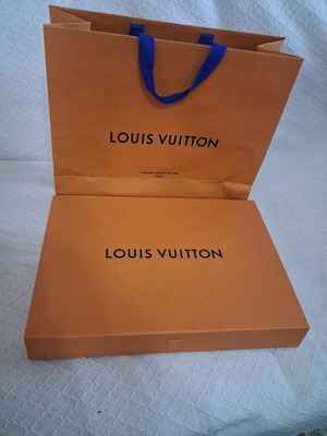 Louis Vuitton authentic packaging like new