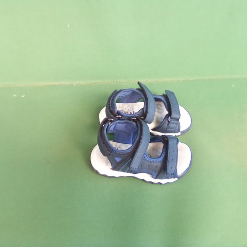 Baby leather sandals IQ size 21 like new