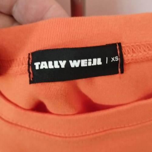 Orange crop top t-shirt size XS like new