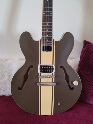 Epiphone Es 333 Tom Delonge used semi hollow guitar
