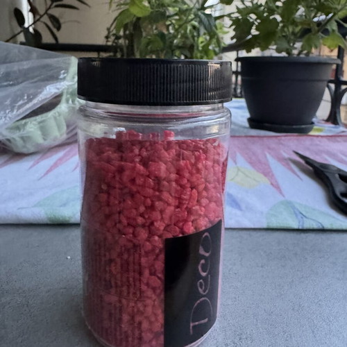 Decorative red stone used, decorative sand or colored gravel