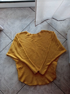 Mustard yellow sweater batwing long sleeve like new