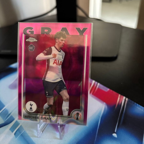 2024-25 Topps Chrome UEFA Archie Gray RC Pink Lava Refractor card like new