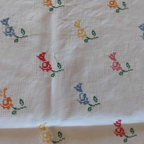Handmade tablecloth used, 72×73 cm