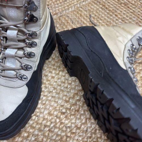 FILLINGS PIECES boots like new, size 41-42.5, black-beige