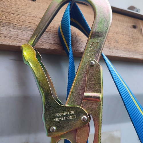 Safety Harness IRUDEK Light Plus 2 like new with fall arrest and NFC