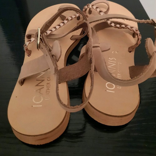 Women's leather sandals like new, brown with gold