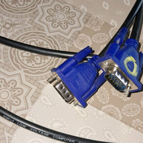 Computer cable used, length 1.45 meters