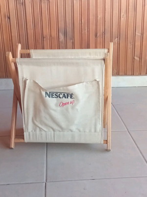 Folding fabric holder with wooden frame Nescafé like new