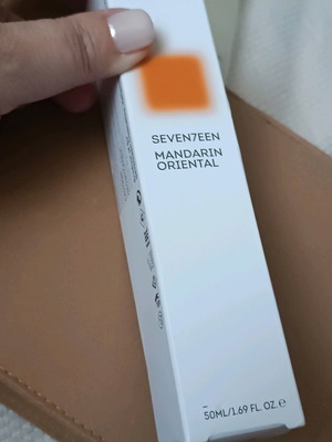 Seventeen Mantarin Oriental perfume like new