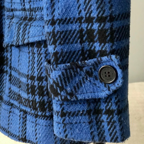 O’Neil women’s checked coat like new, blue and black