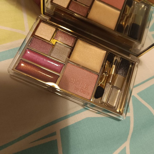 Eyeshadow blush and lipstick palette unused