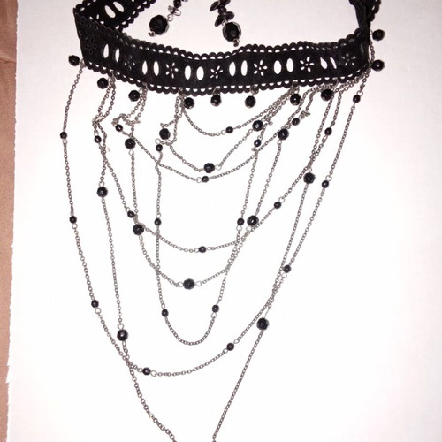 Gothic choker with earrings like new, black and silver
